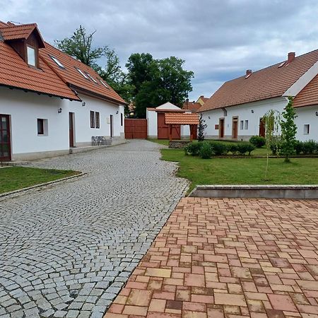Appartement Martinuv Dvur à Plzeň Extérieur photo