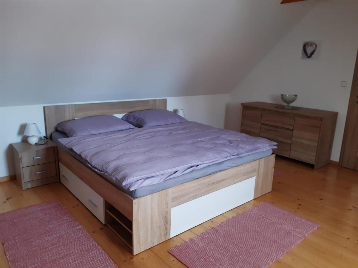 Appartement Martinuv Dvur à Plzeň Extérieur photo