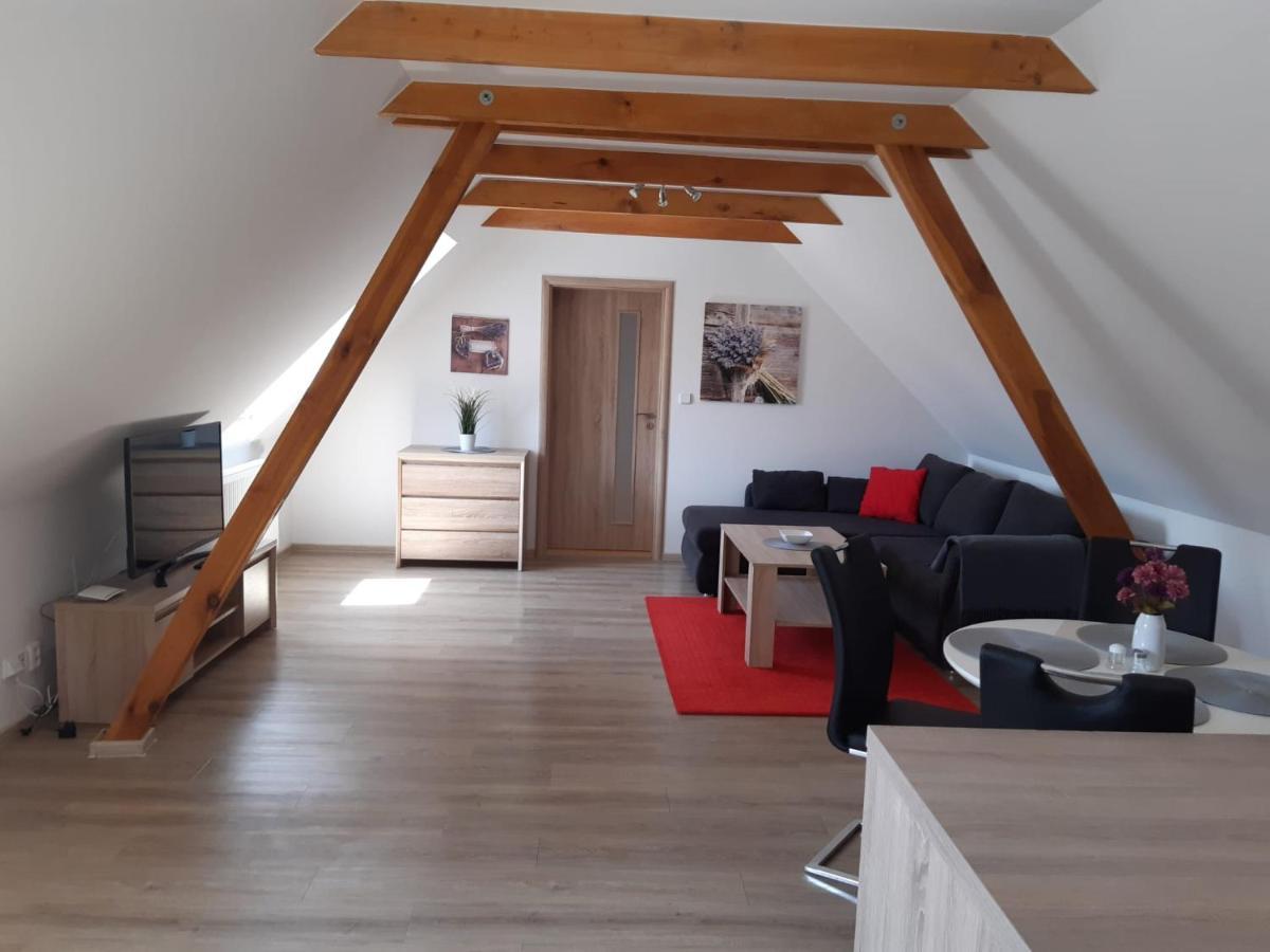 Appartement Martinuv Dvur à Plzeň Extérieur photo