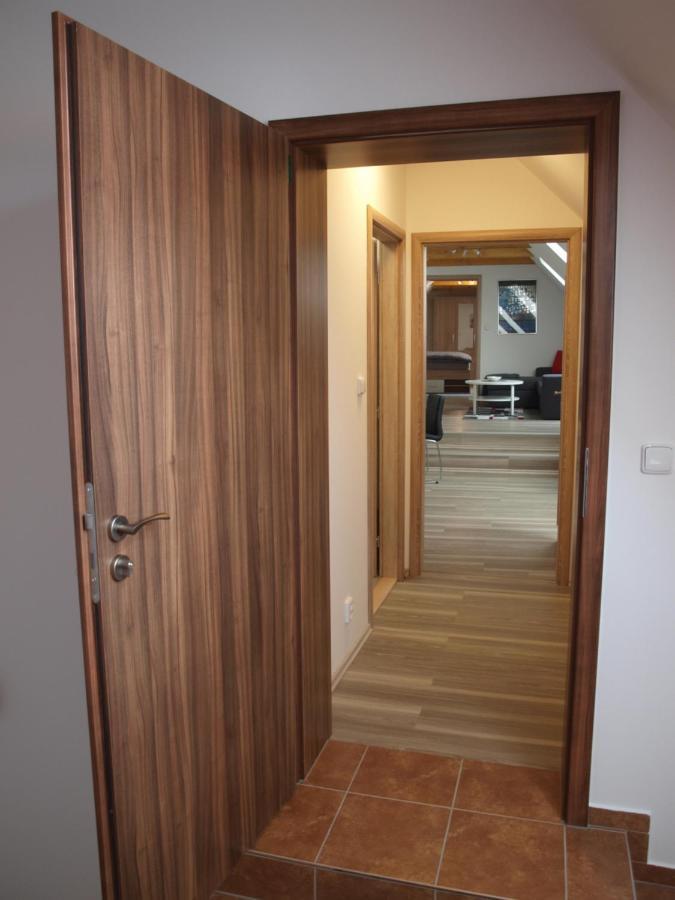 Appartement Martinuv Dvur à Plzeň Extérieur photo