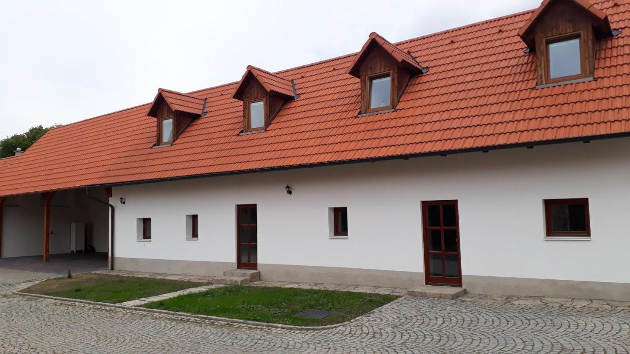 Appartement Martinuv Dvur à Plzeň Extérieur photo